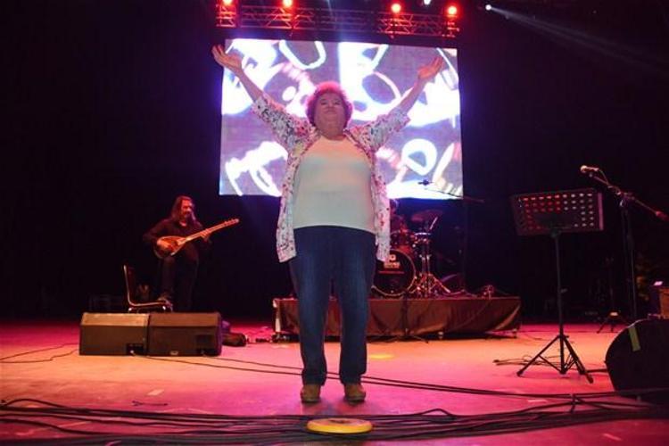 Frodonun Selda Bağcan hayranlığı