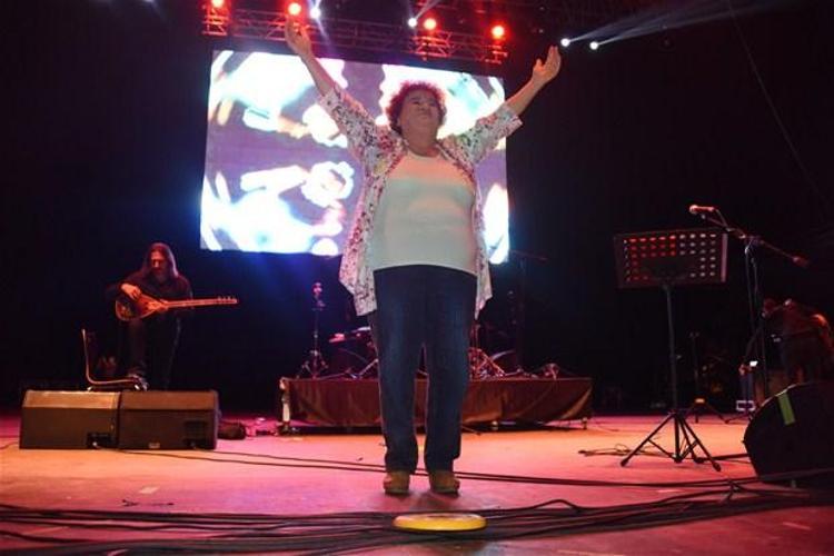 Frodonun Selda Bağcan hayranlığı