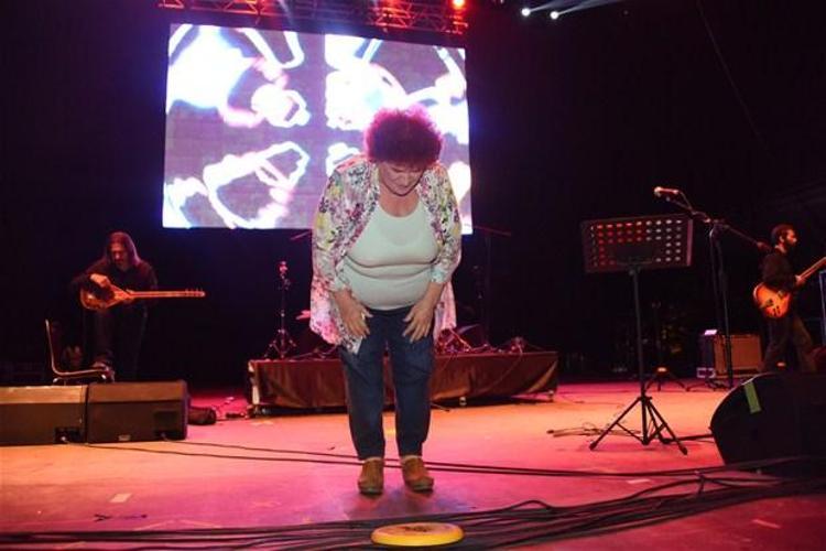 Frodonun Selda Bağcan hayranlığı