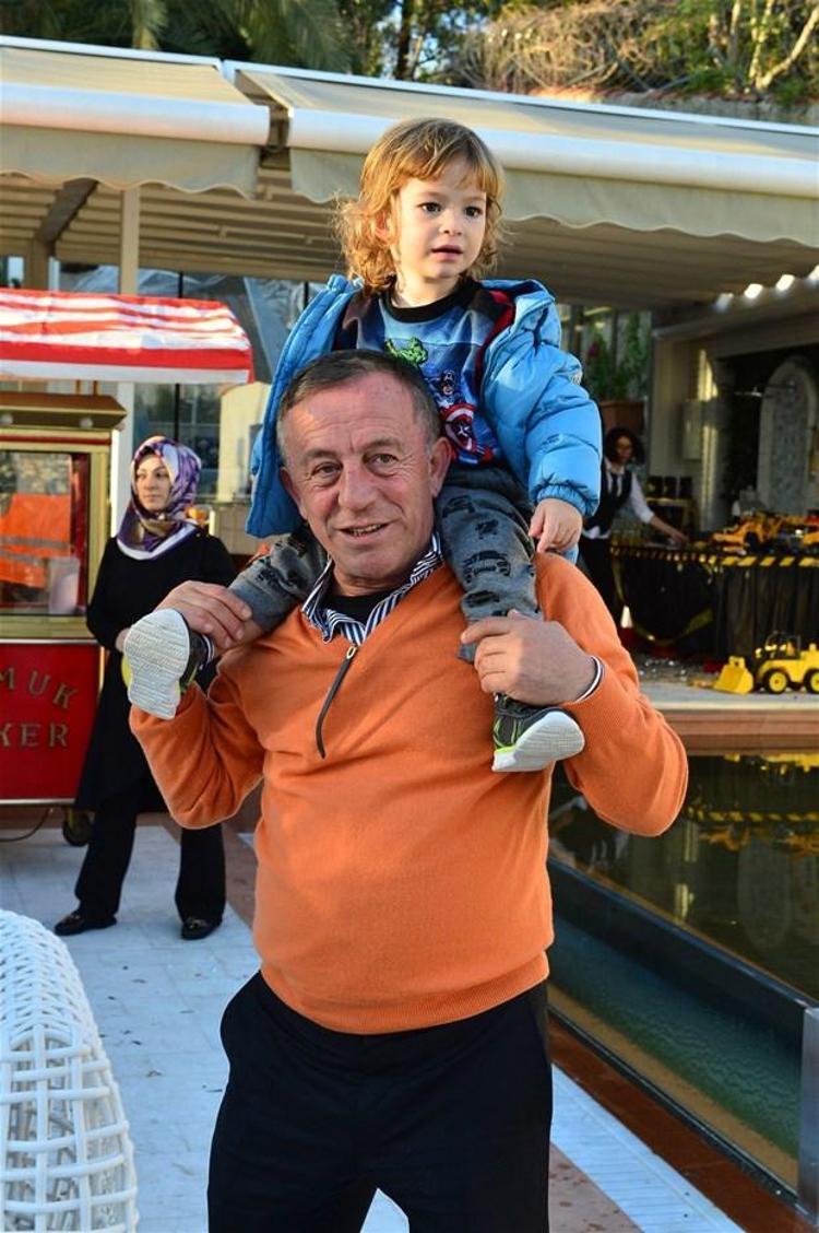 Ali Ağaoğlu ve oğlu - Magazin Haberleri