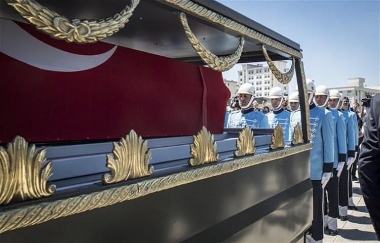 Kenan Evrenin cenaze töreni