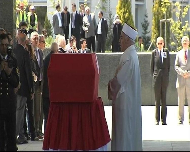 Kenan Evrenin cenaze töreni