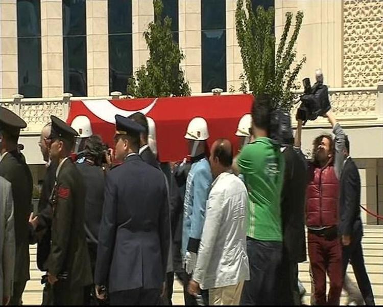 Kenan Evrenin cenaze töreni