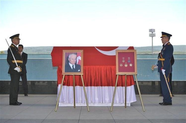 Kenan Evrenin cenaze töreni