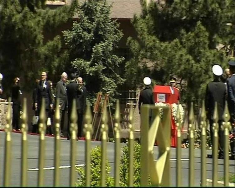 Kenan Evrenin cenaze töreni