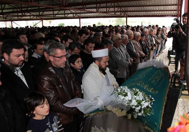 Yelda Kahvecioğlu, Gazipaşada toprağa verildi