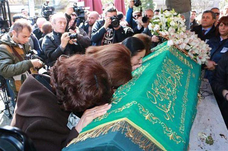 Yaşar Kemale veda