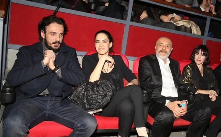 Beren Saatten şok frikik
