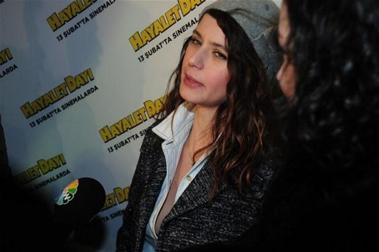 Beren Saatten şok frikik