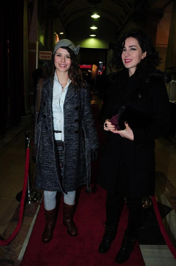 Beren Saatten şok frikik