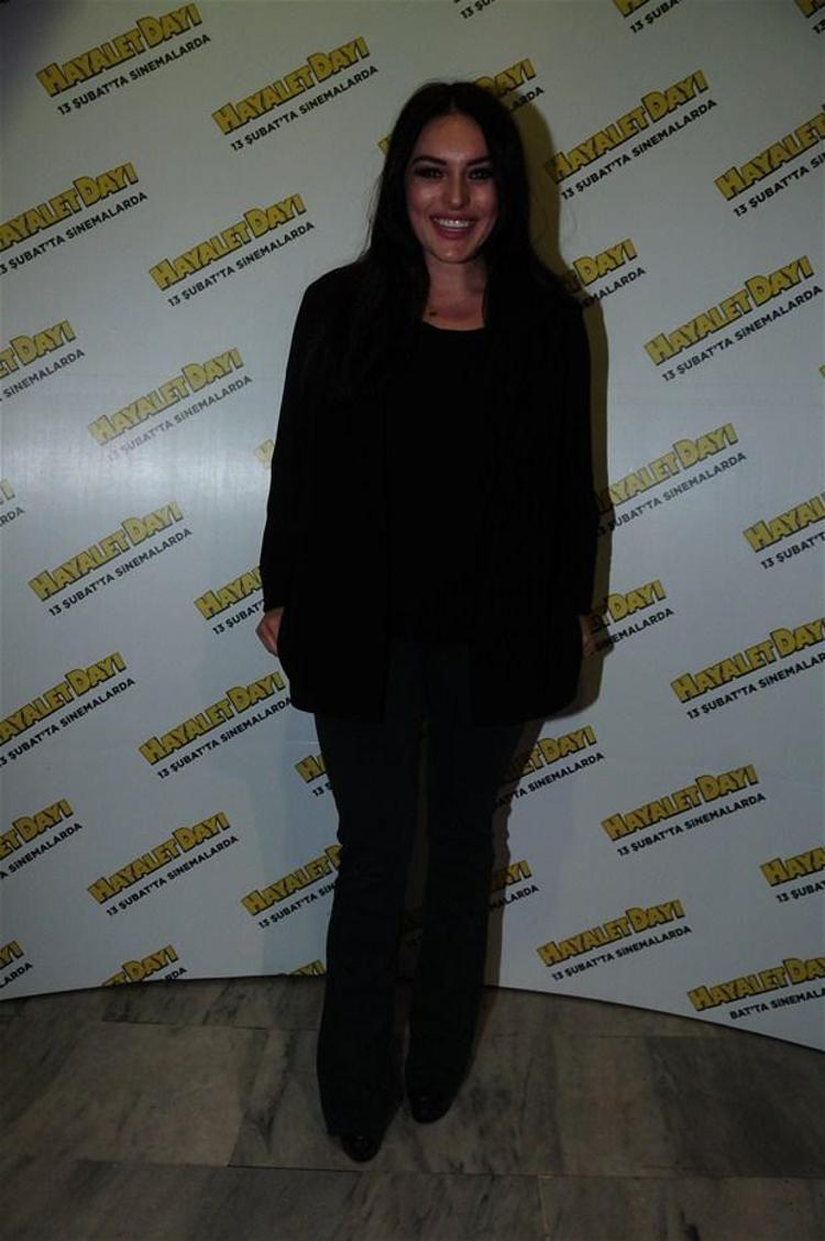 Beren Saatten şok frikik