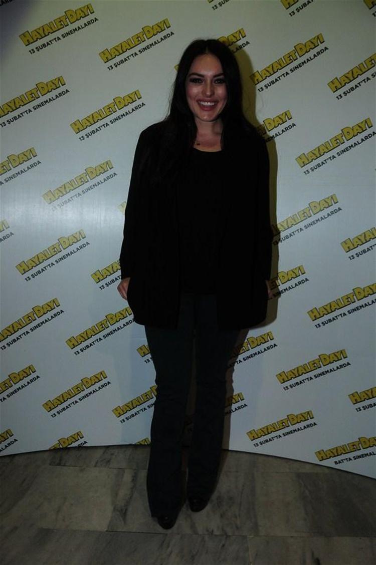 Beren Saatten şok frikik