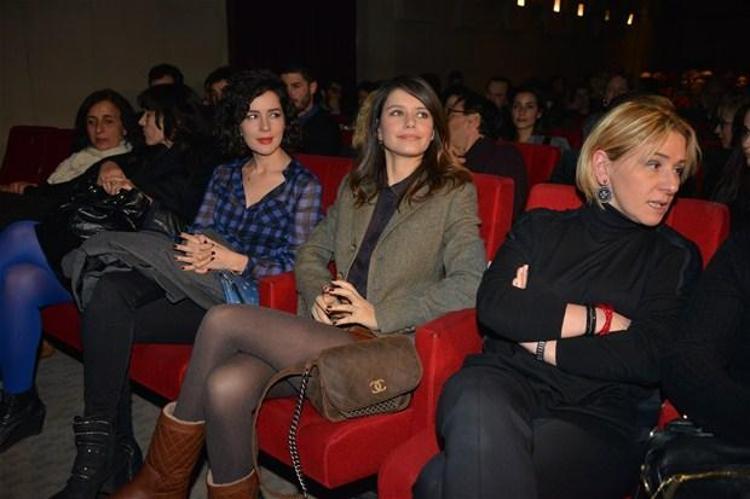Beren Saatten şok frikik