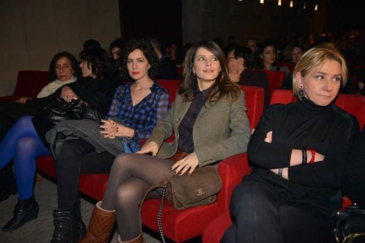 Beren Saatten şok frikik