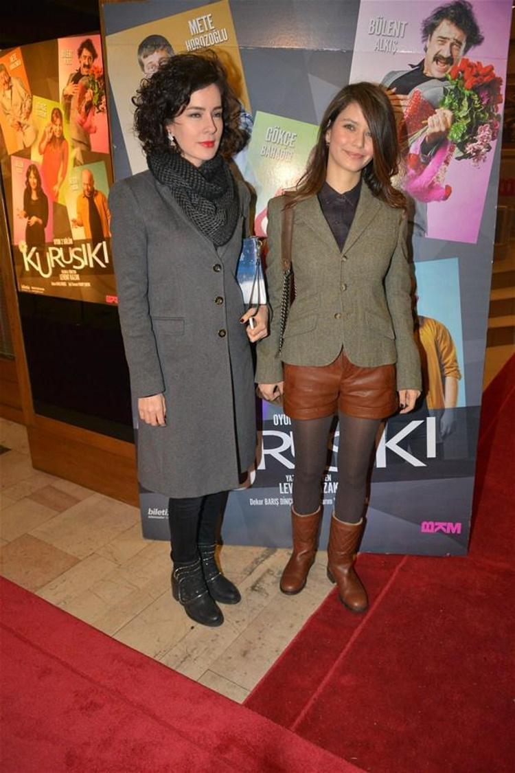 Beren Saatten şok frikik