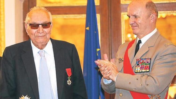 Yaşar Kemal kimdir