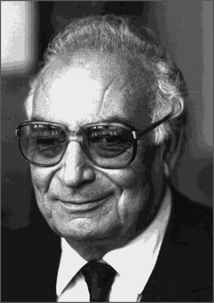 Yaşar Kemal kimdir