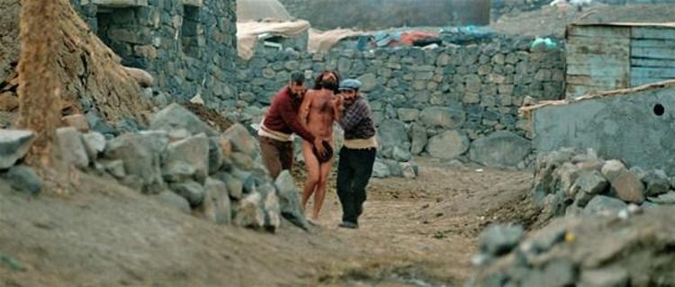 Mucize Filmi Galasında gergin anlar