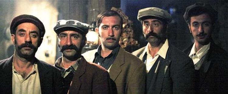 Mucize Filmi Galasında gergin anlar