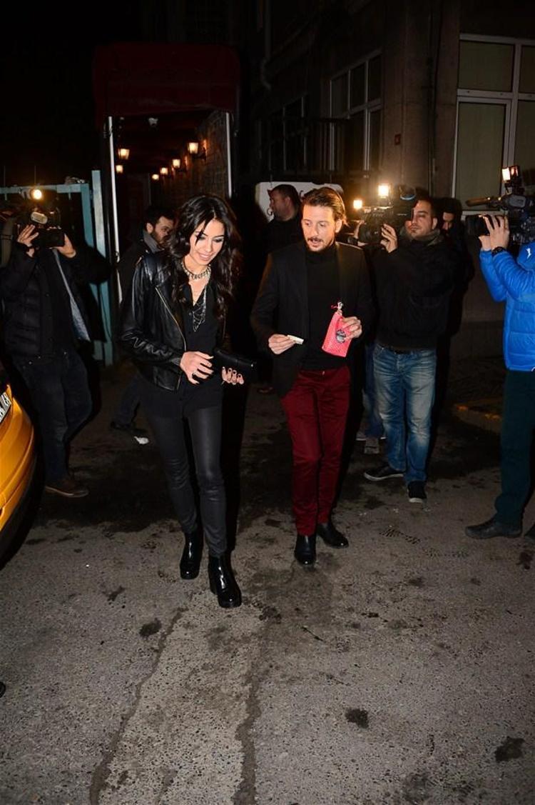 Nurella yakışıklıyı kaptı