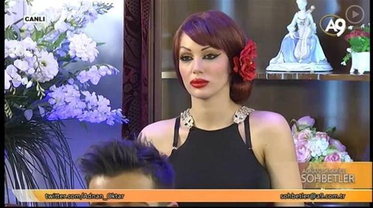Adnan Oktarın kediciği Beril Koncagül