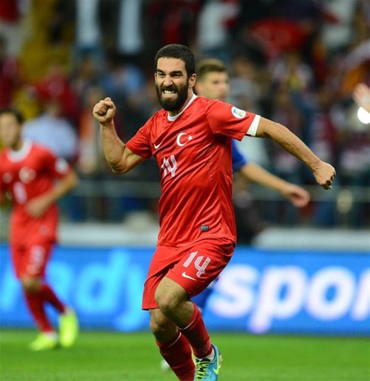 Sinem Kobal-Arda Turan