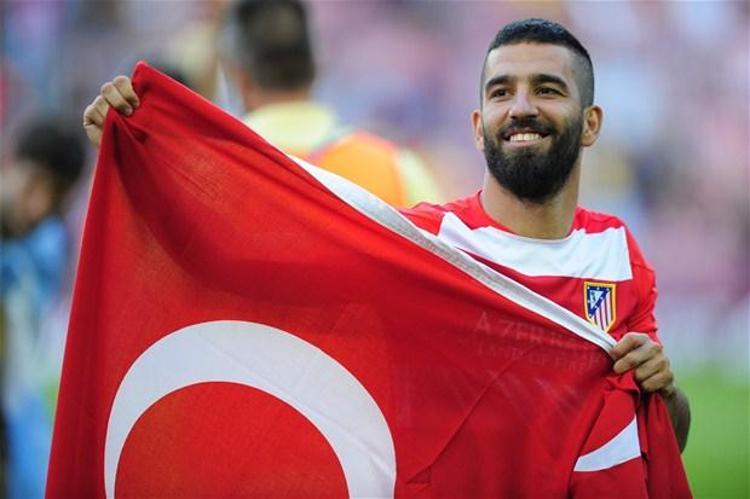 Sinem Kobal-Arda Turan