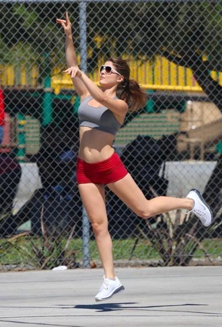 Amanda Cerny