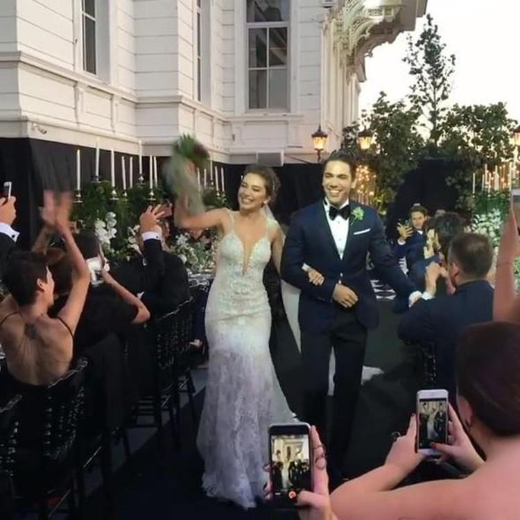 Нихан атагюль и кадир догулу. Неслихан атагюль и кадир. Свадьба неслихан атагюль и кадир. Неслихан атагюль и кадир. Неслихан атагюль и кадир догулу свадьба.