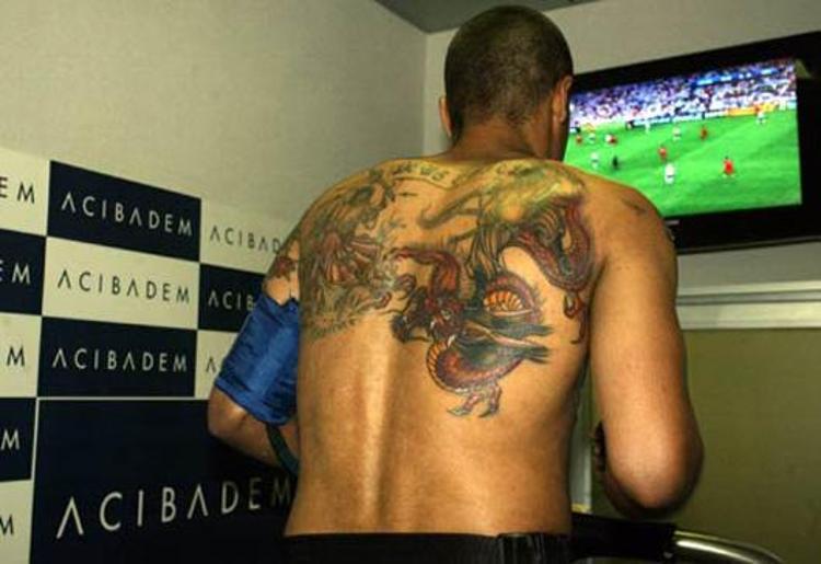 Futbolcu dövmeleri