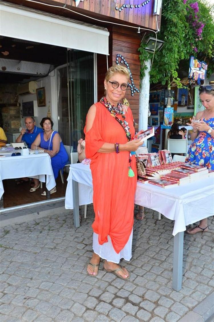 Akrep Nalan eski dostlarla