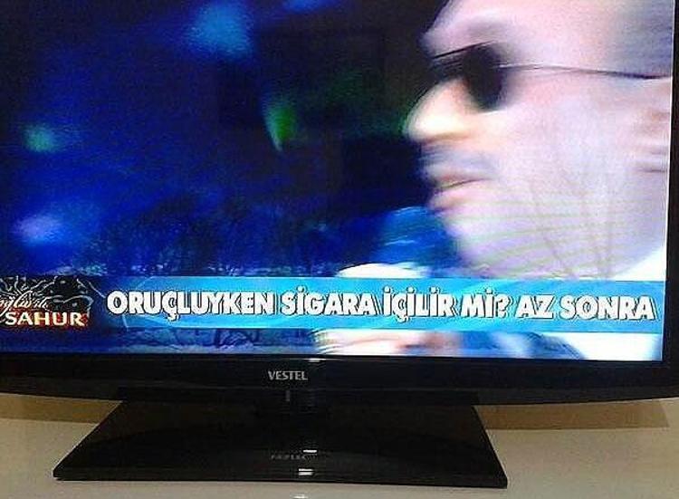 Televizyonda yaşanmış komik olaylar