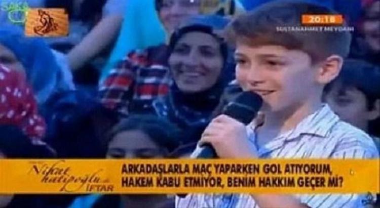 Televizyonda yaşanmış komik olaylar
