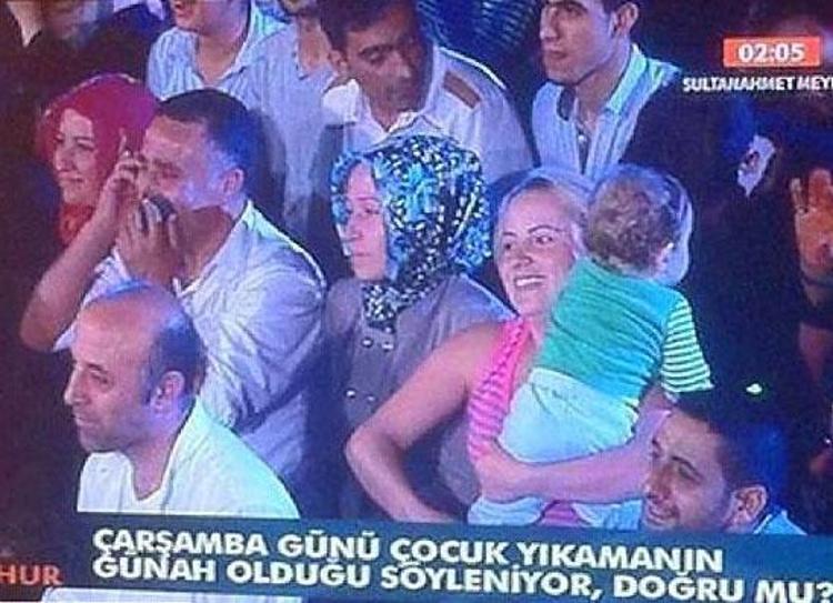 Televizyonda yaşanmış komik olaylar