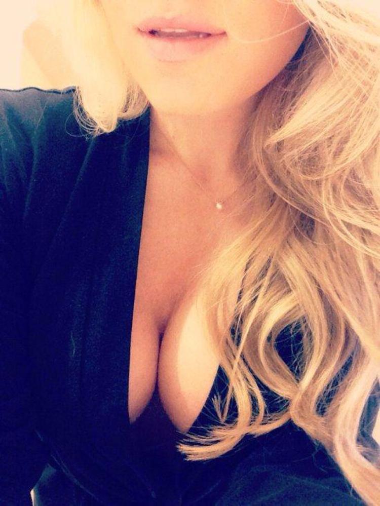 Tap to see my pic!