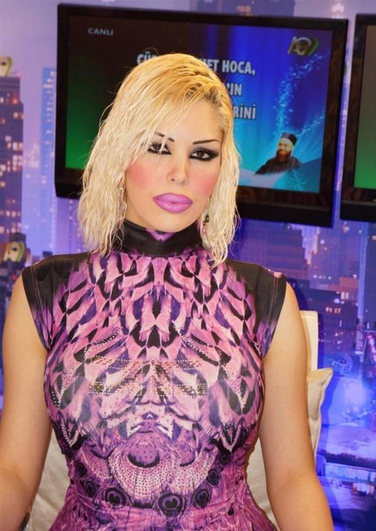 Adnan Oktar´ın kediciği Damla Pamir