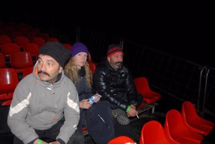Cem Yılmaz ve Melanie Shepherd