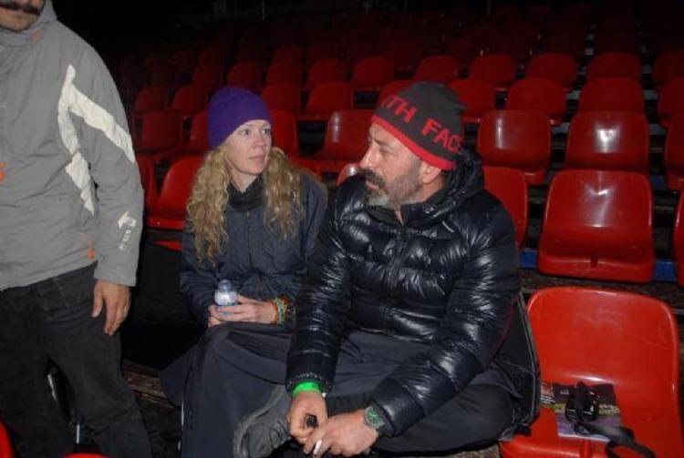 Cem Yılmaz ve Melanie Shepherd