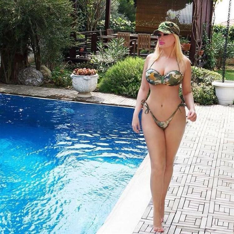 Adnan Oktarın kediciği Tülay Kumaşçı