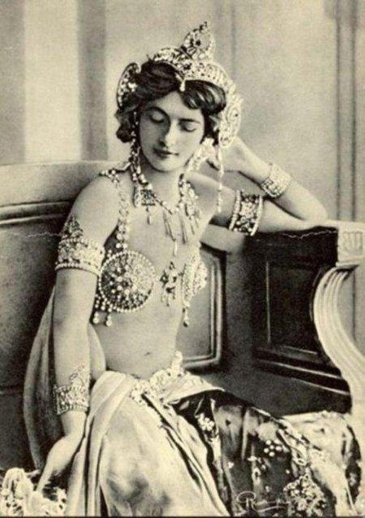 Eski zaman dansözleri