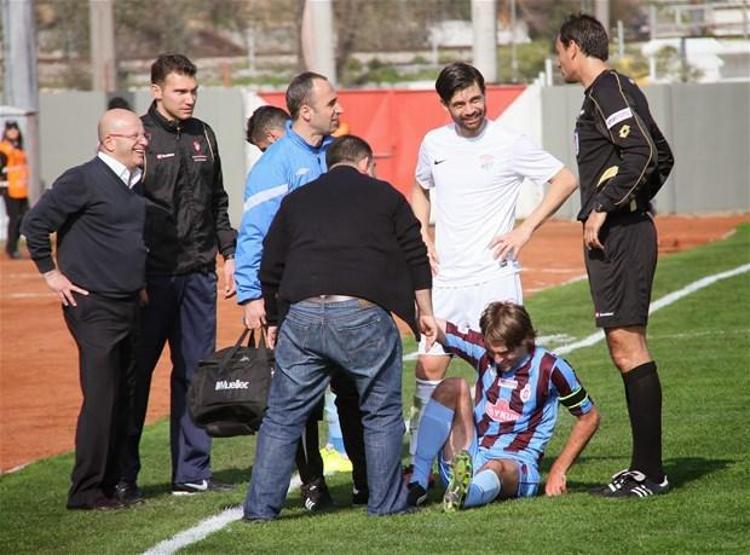 Ayağı kırılan futbolcular