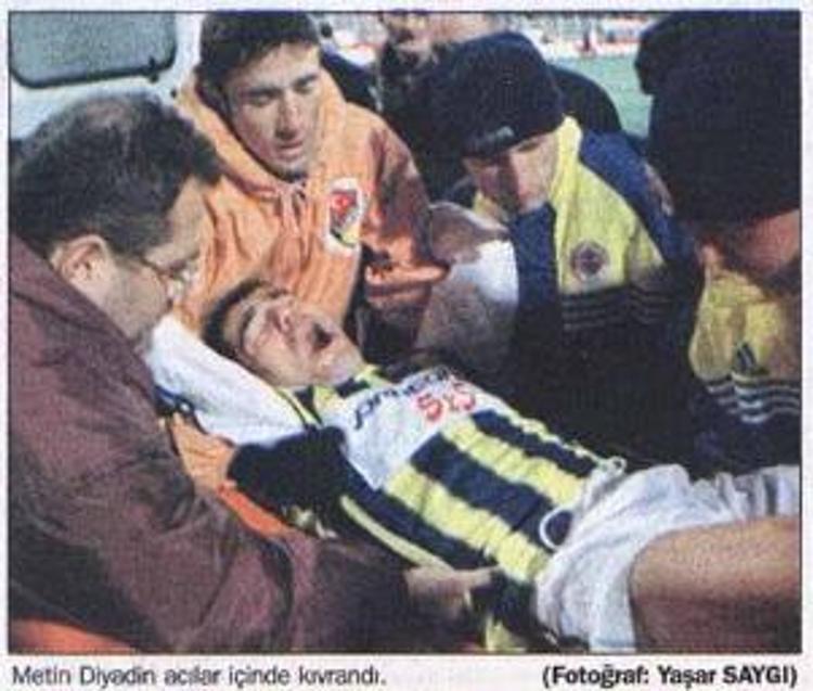 Ayağı kırılan futbolcular