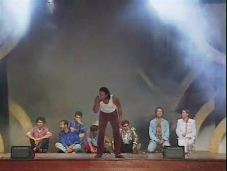İçinde ünlülerin de olduğu nostaljik klipler