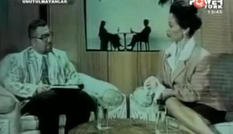 İçinde ünlülerin de olduğu nostaljik klipler