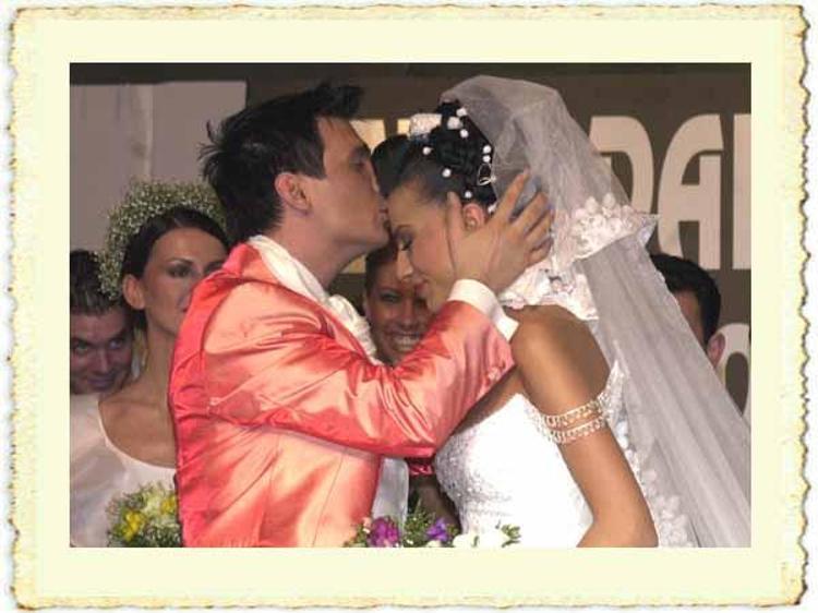 Şenol İpek ile Yüksel Akın evlilik resmi