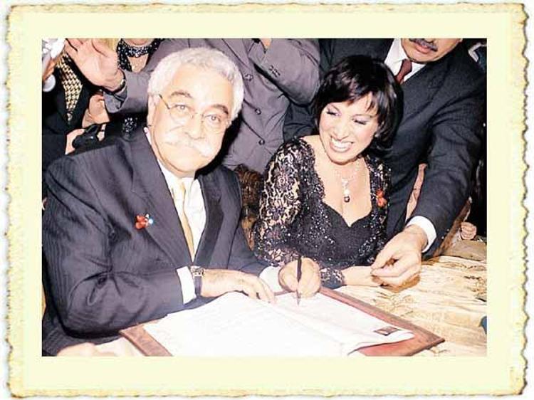 Levent Kırca ile Oya Başarın evlilik resmi