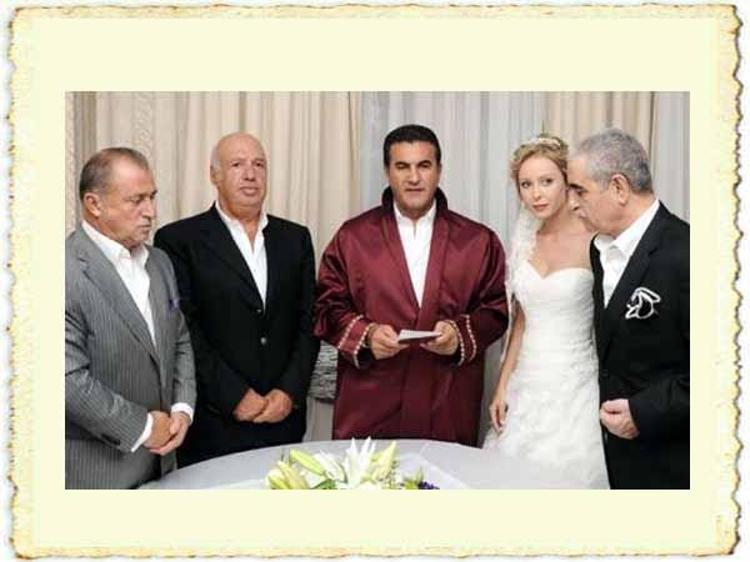 İbrahim Tatlıses ile Ayşegül Yıldızın evlilik resmi