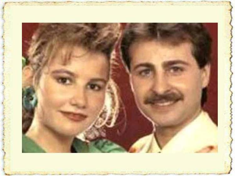 Deniz seki ile Turhan Başaranoğlunun evlilik resmi