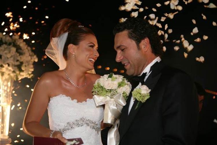 Ceyda Düvenci ile Engin Akgünün evlilik resmi