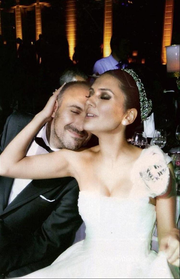 Halit Ergenç ile Bergüzar Korelin evlilik resmi